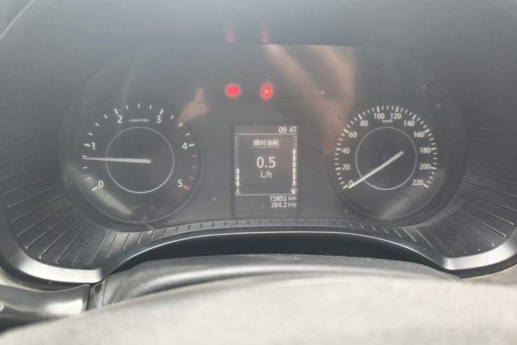 Used JMC Baodian 2023 2.5T Diesel Two-Wheel Drive Comfort Edition Standard Wheelbase JX4D25A6L Instrument Cluster
