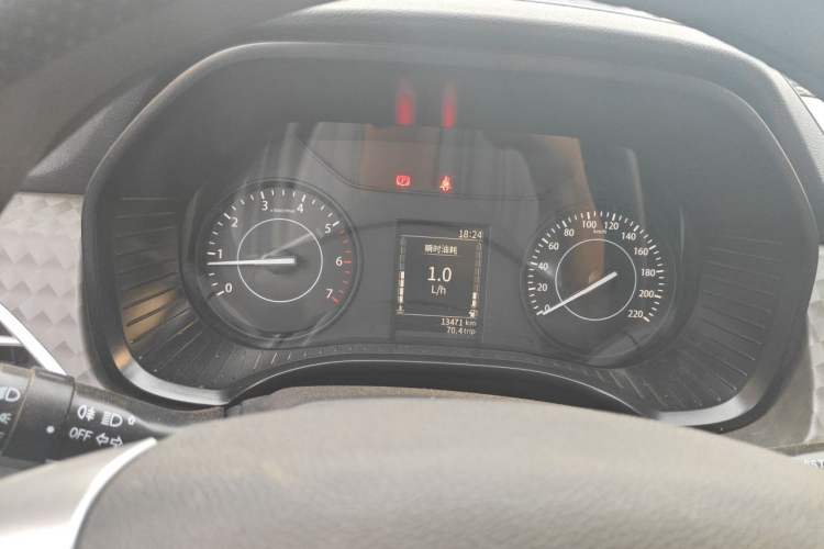 Used JMC Baodian 2023 1.8T Gasoline Two-Wheel Drive Luxury Edition Long Wheelbase JX4G18A6L Instrument Cluster