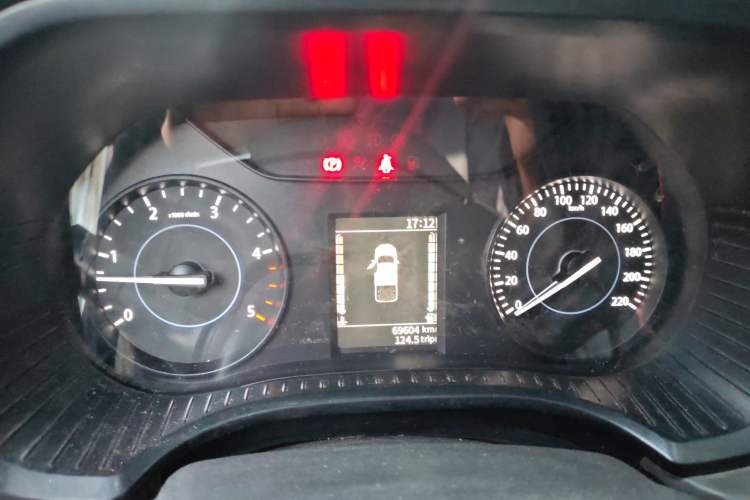 Used JMC Baodian 2023 2.5T Diesel Two-Wheel Drive Comfort Edition Standard Wheelbase JX4D25A6L Instrument Cluster