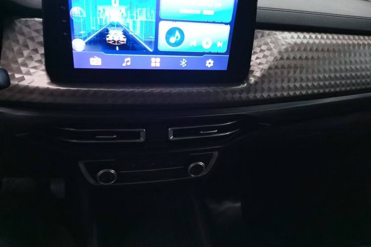 Used JMC Baodian 2023 2.5T Diesel Two-Wheel Drive Luxury Edition Standard Wheelbase JX4D25A6L Interior 3