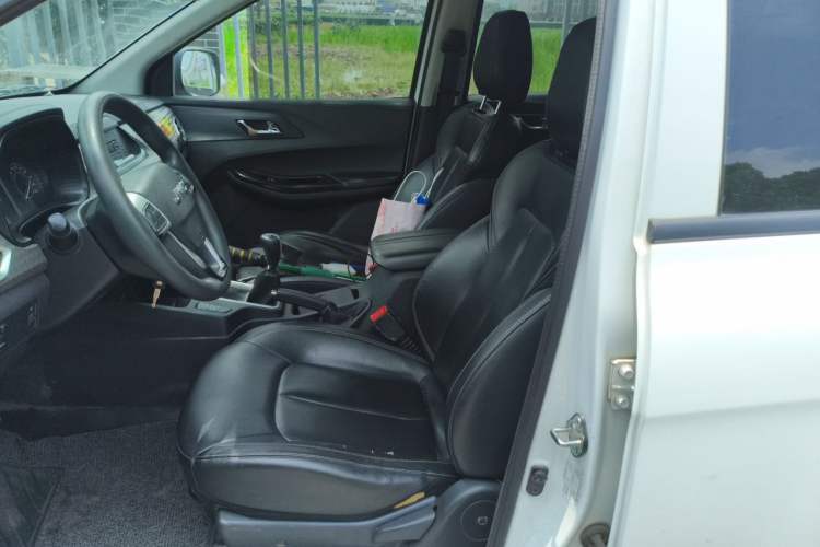 Used JMC Baodian 2023 2.5T Diesel Two-Wheel Drive Comfort Edition Standard Wheelbase JX4D25A6L Left Front Seat