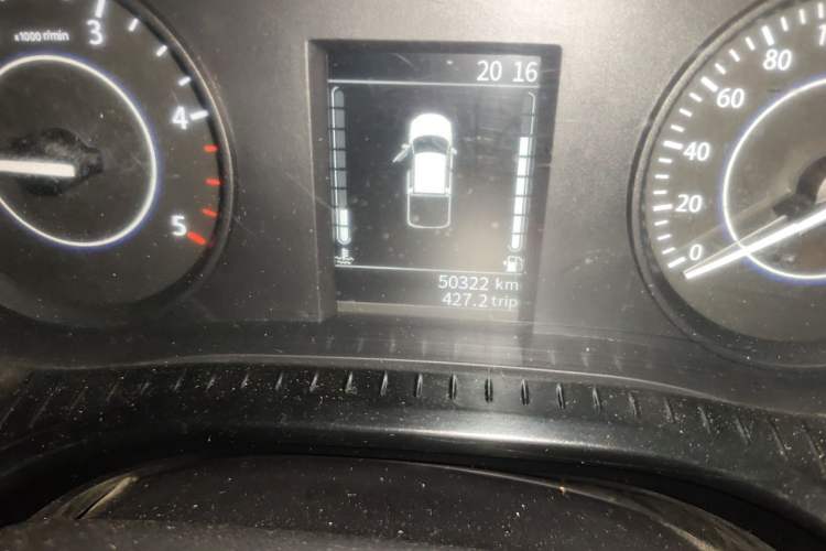 Used JMC Baodian 2023 2.5T Diesel Two-Wheel Drive Comfort Edition Standard Wheelbase JX4D25A6L Odometer Close Up