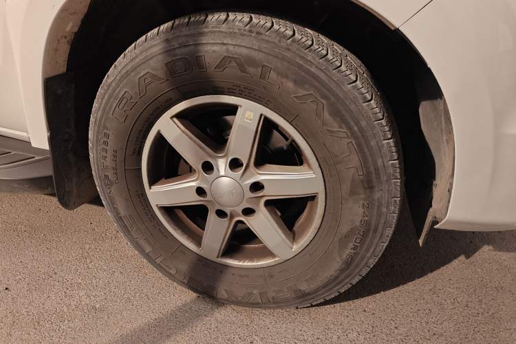 Used JMC Baodian 2023 2.5T Diesel Two-Wheel Drive Comfort Edition Standard Wheelbase JX4D25A6L Right Front Wheel Hub