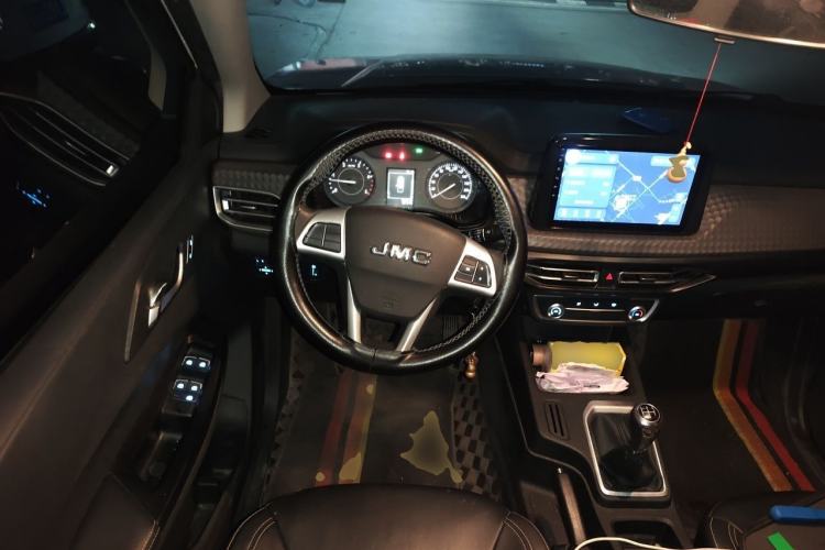 Used JMC Baodian 2023 2.5T Diesel Two-Wheel Drive Comfort Edition Standard Wheelbase JX4D25A6L Steering Wheel