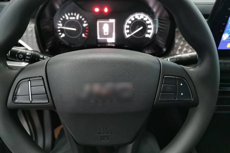 Used JMC Baodian 2023 2.5T Diesel Two-Wheel Drive Luxury Edition Standard Wheelbase JX4D25A6L Steering Wheel