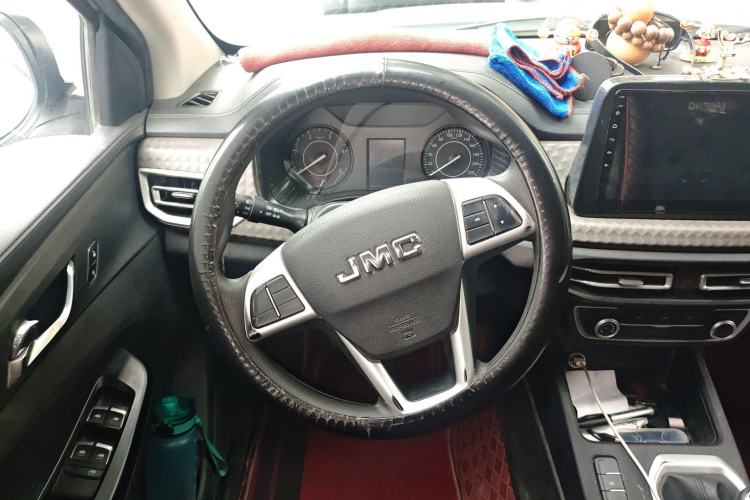 Used JMC Baodian 2023 2.5T Diesel Two-Wheel Drive Comfort Edition Standard Wheelbase JX4D25A6L Steering Wheel