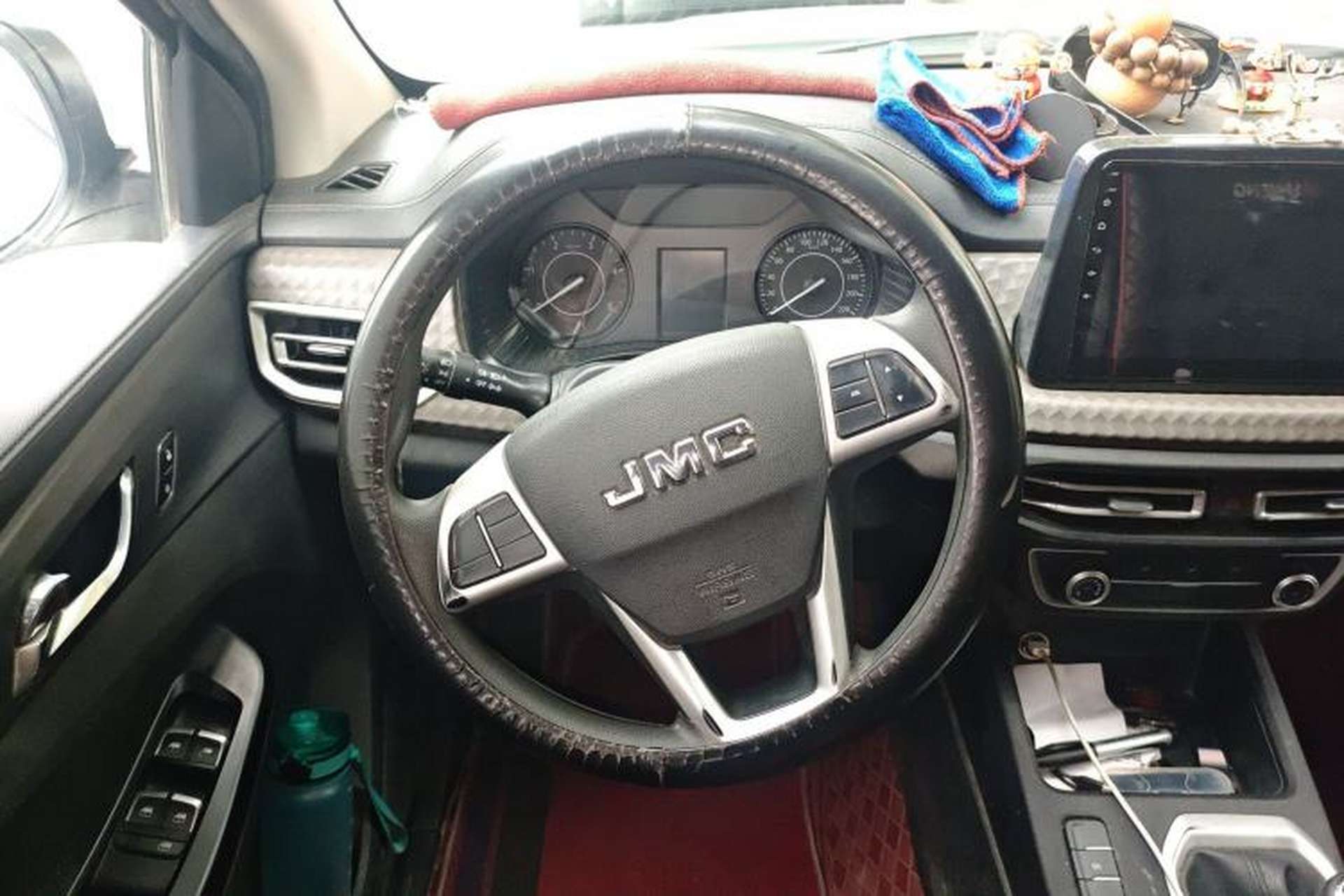 Used JMC Baodian 2023 2.5T Diesel Two-Wheel Drive Comfort Edition Standard Wheelbase JX4D25A6L Steering Wheel