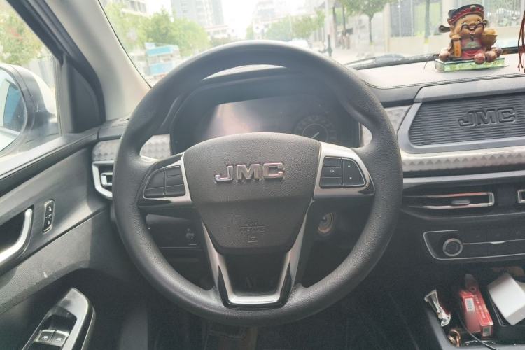 Used JMC Baodian 2023 2.5T Diesel Two-Wheel Drive Comfort Edition Standard Wheelbase JX4D25A6L Steering Wheel
