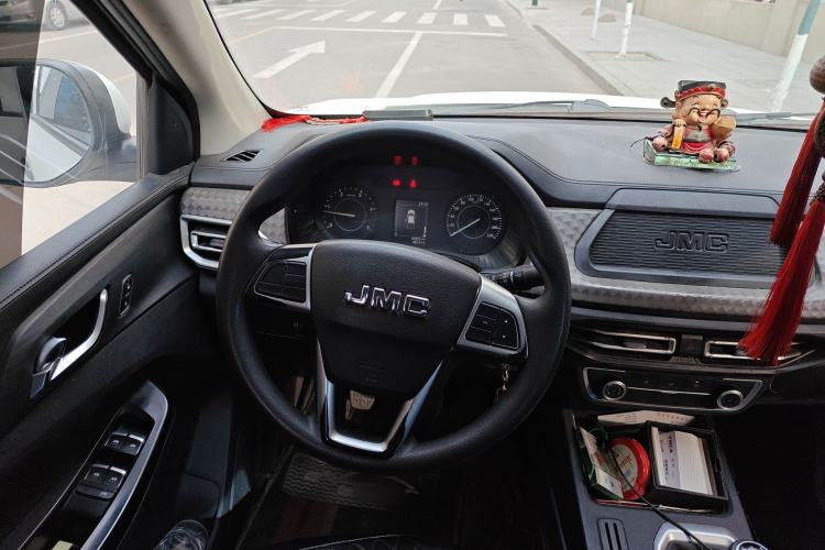 Used JMC Baodian 2023 2.5T Diesel Two-Wheel Drive Comfort Edition Standard Wheelbase JX4D25A6L Steering Wheel