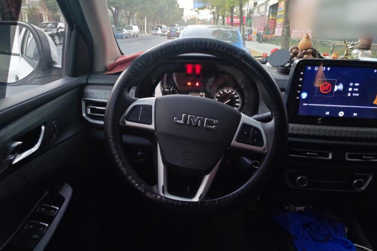 Used JMC Baodian 2023 2.5T Diesel Two-Wheel Drive Comfort Edition Standard Wheelbase JX4D25A6L Steering Wheel