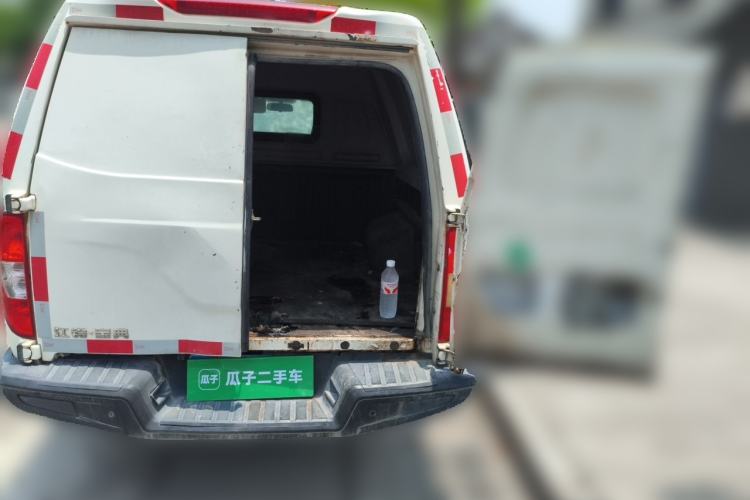 Used JMC Baodian 2023 2.5T Diesel Two-Wheel Drive Comfort Edition Standard Wheelbase JX4D25A6L Trunk