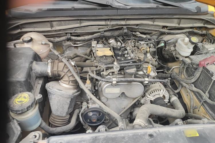 Used JMC Baodian 2023 1.8T Gasoline Two-Wheel Drive Comfort Edition Standard Wheelbase JX4G18A6L Engine Bay