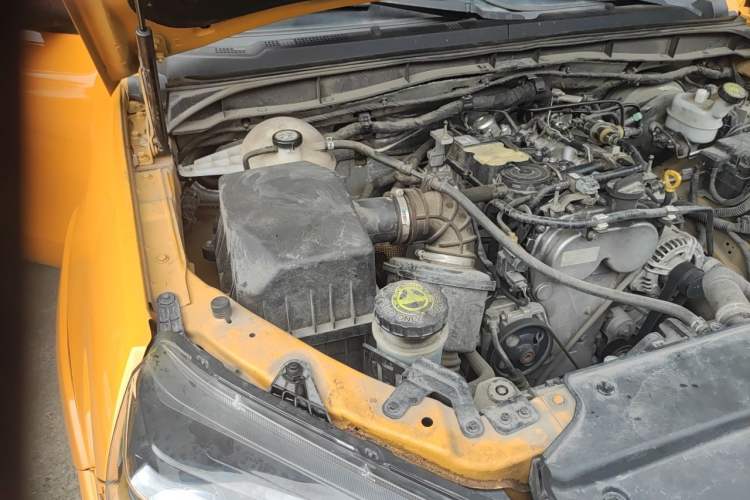 Used JMC Baodian 2023 1.8T Gasoline Two-Wheel Drive Comfort Edition Standard Wheelbase JX4G18A6L Engine Bay Right