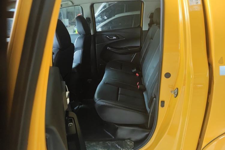 Used JMC Baodian 2023 1.8T Gasoline Two-Wheel Drive Comfort Edition Standard Wheelbase JX4G18A6L Left Rear Seat