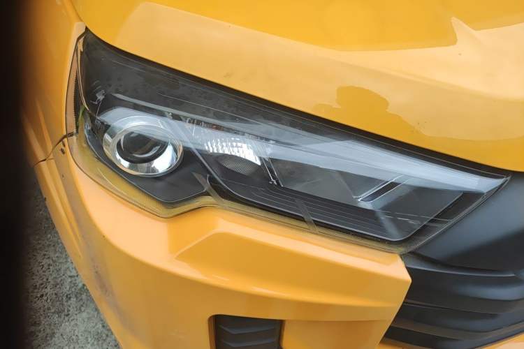 Used JMC Baodian 2023 1.8T Gasoline Two-Wheel Drive Comfort Edition Standard Wheelbase JX4G18A6L Right Front Headlight