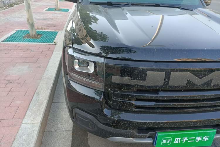 Used JMC Baodian 2026 Model 2.5T Manual Four-Wheel-Drive Diesel Long-Wheelbase Flatbed Cargo Box Prestige Edition Right Front Headlight