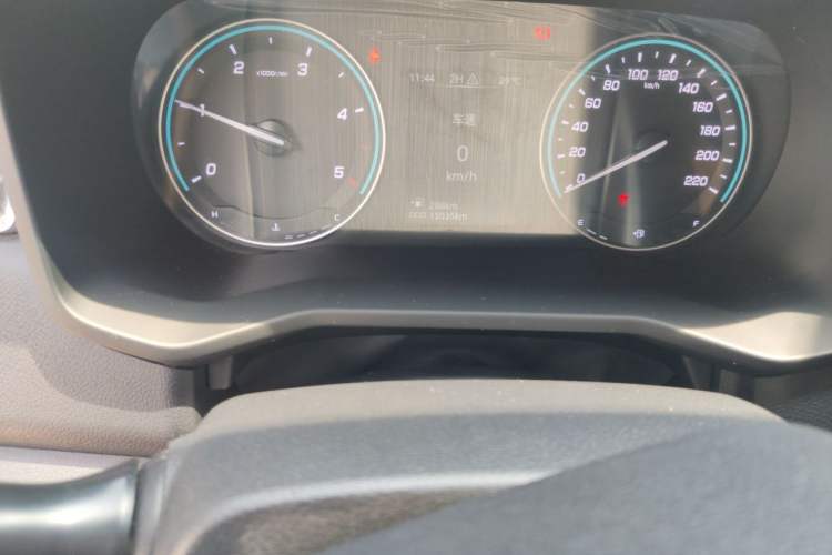 Used JMC Baodian 2025 2.5T Manual Diesel 4x4 Long Wheelbase Flat-Base Cargo Bed Odometer Close Up