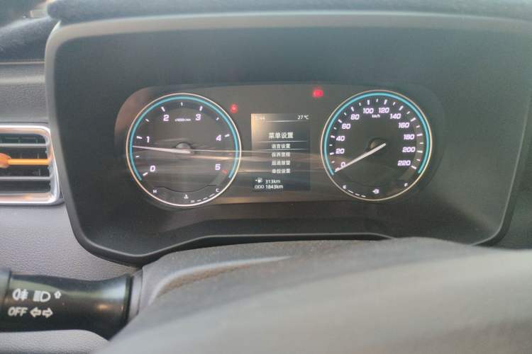 Used JMC Baodian 2025 2.5T Manual Diesel Two-Wheel Drive Long Wheelbase Odometer Close Up