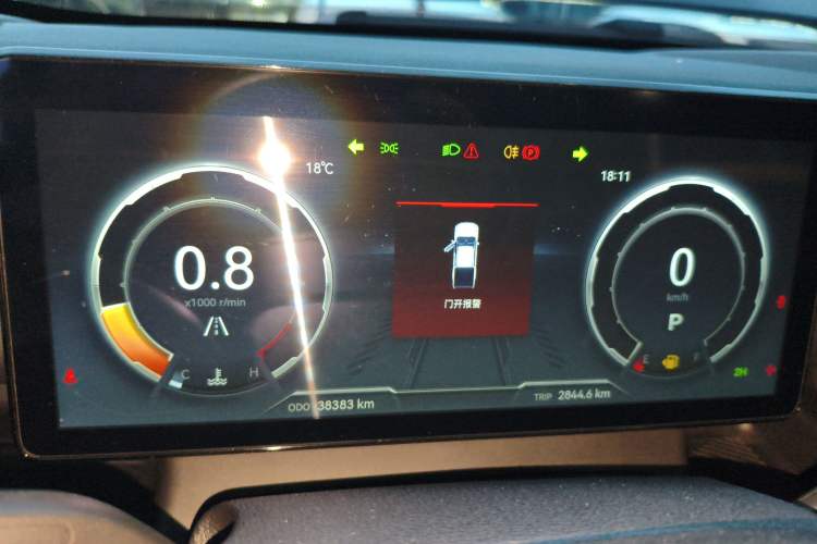 Used JMC DaDao 2023 Pursuer 2.3T Diesel Automatic 4x4 Standard-Wheel Prestige Model Instrument Cluster