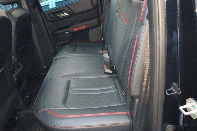 Used JMC DaDao 2023 Pursuer 2.3T Diesel Automatic 4x4 Standard-Wheel Prestige Model Left Rear Seat