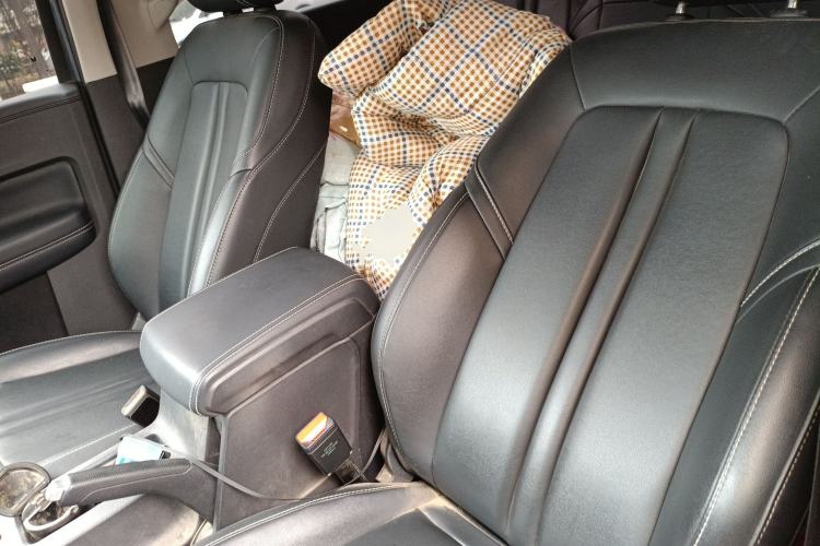 Used JMC DaDao 2023 All-Purpose 2.3T Diesel Manual Two-Wheel Drive Standard-Wheelbase Comfort Edition Left Front Seat