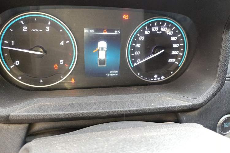 Used JMC DaDao 2023 All-Purpose 2.3T Diesel Manual Two-Wheel Drive Standard-Wheelbase Comfort Edition Odometer Close Up