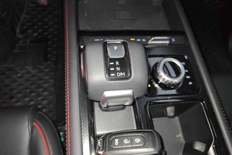 Used JMC DaDao 2023 Fly-Jiang 2.3T Gasoline Automatic 4x4 Boundaryless Model Gear Lever