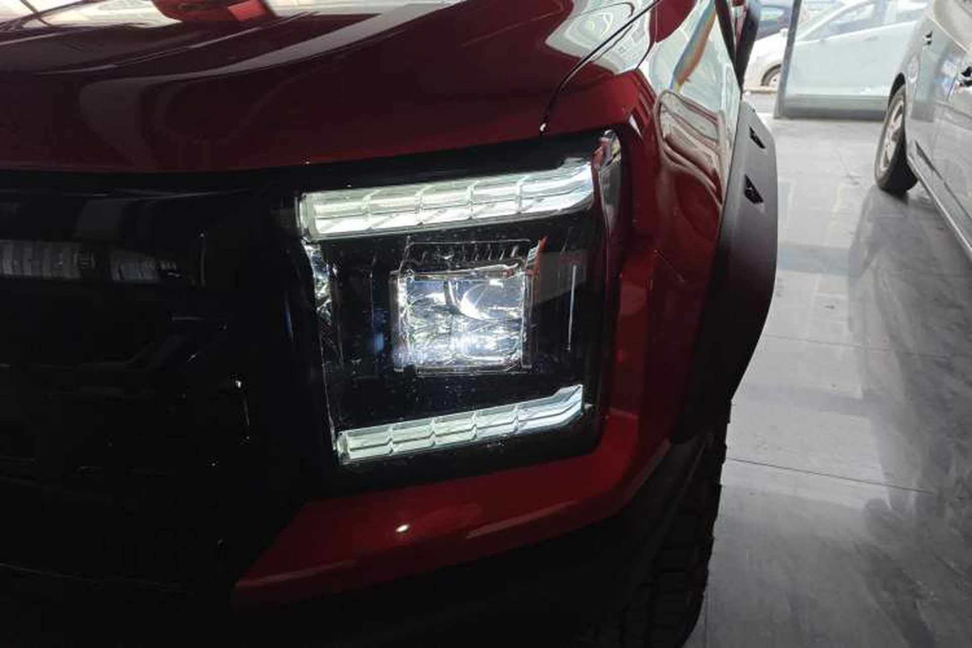 Used JMC DaDao 2023 Fly-Jiang 2.3T Gasoline Automatic 4x4 Boundaryless Model Left Front Headlight