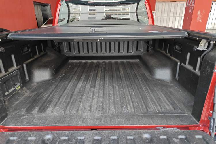 Used JMC DaDao 2023 Fly-Jiang 2.3T Gasoline Automatic 4x4 Boundaryless Model Trunk