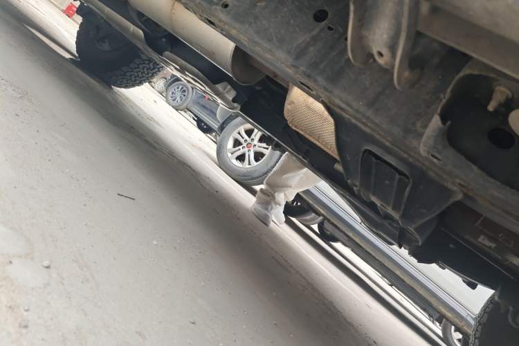 Used JMC DaDao  Chassis Front Right