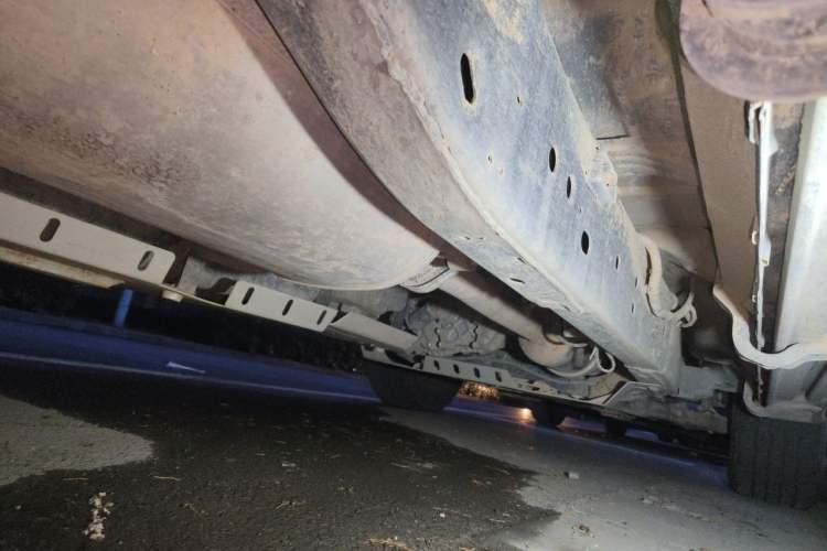 Used JMC DaDao 2023 All-Purpose Model 2.3T Diesel Automatic 4x4 Standard-Wheel Comfort Edition Chassis Rear Right