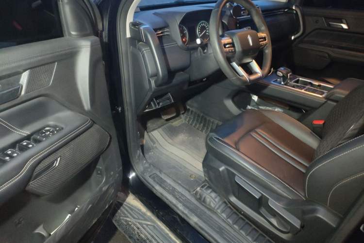 Used JMC DaDao 2023 All-Purpose Model 2.3T Diesel Automatic 4x4 Standard-Wheel Comfort Edition Driver Seat