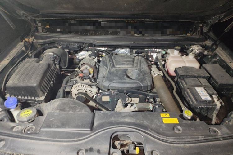Used JMC DaDao 2023 All-Purpose Model 2.3T Diesel Automatic 4x4 Standard-Wheel Comfort Edition Engine Bay