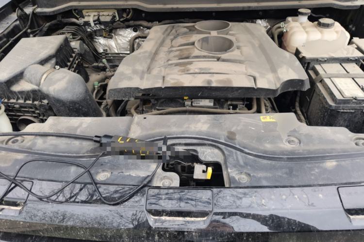 Used JMC DaDao 2023 Fly-Jiang 2.3T Gasoline Automatic 4x4 Boundaryless Model Engine Bay