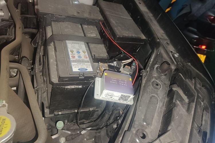 Used JMC DaDao 2023 Pursuer 2.3T Diesel Automatic 4x4 Standard-Wheel Supreme Edition Engine Bay Left