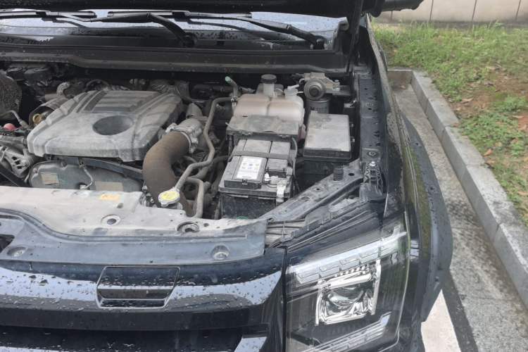 Used JMC DaDao 2023 Fly-Jiang 2.3T Diesel Automatic 4x4 Boundaryless Model Engine Bay Left