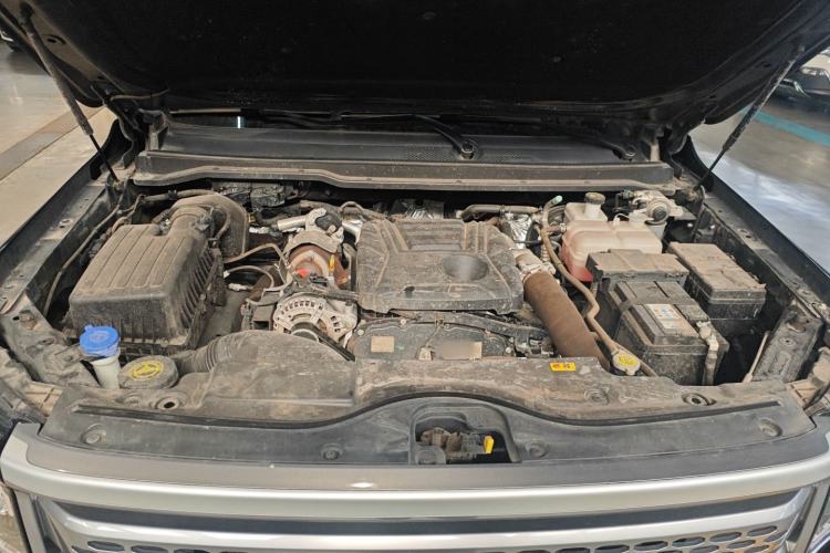 Used JMC DaDao 2023 All-Win 2.3T Diesel Automatic 4x4 Long-Wheelbase Comfort Edition Engine Bay