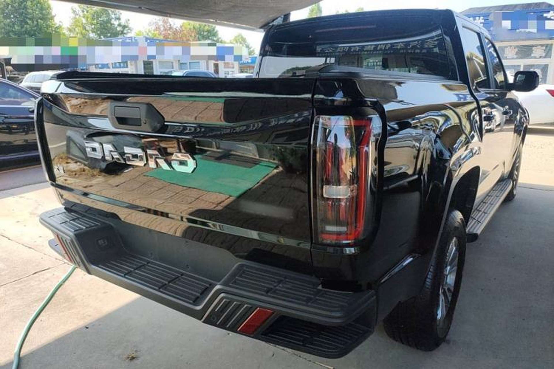 Used JMC DaDao 2023 Pursuer 2.3T Diesel Automatic 4x4 Standard-Wheel Prestige Model Exterior 5