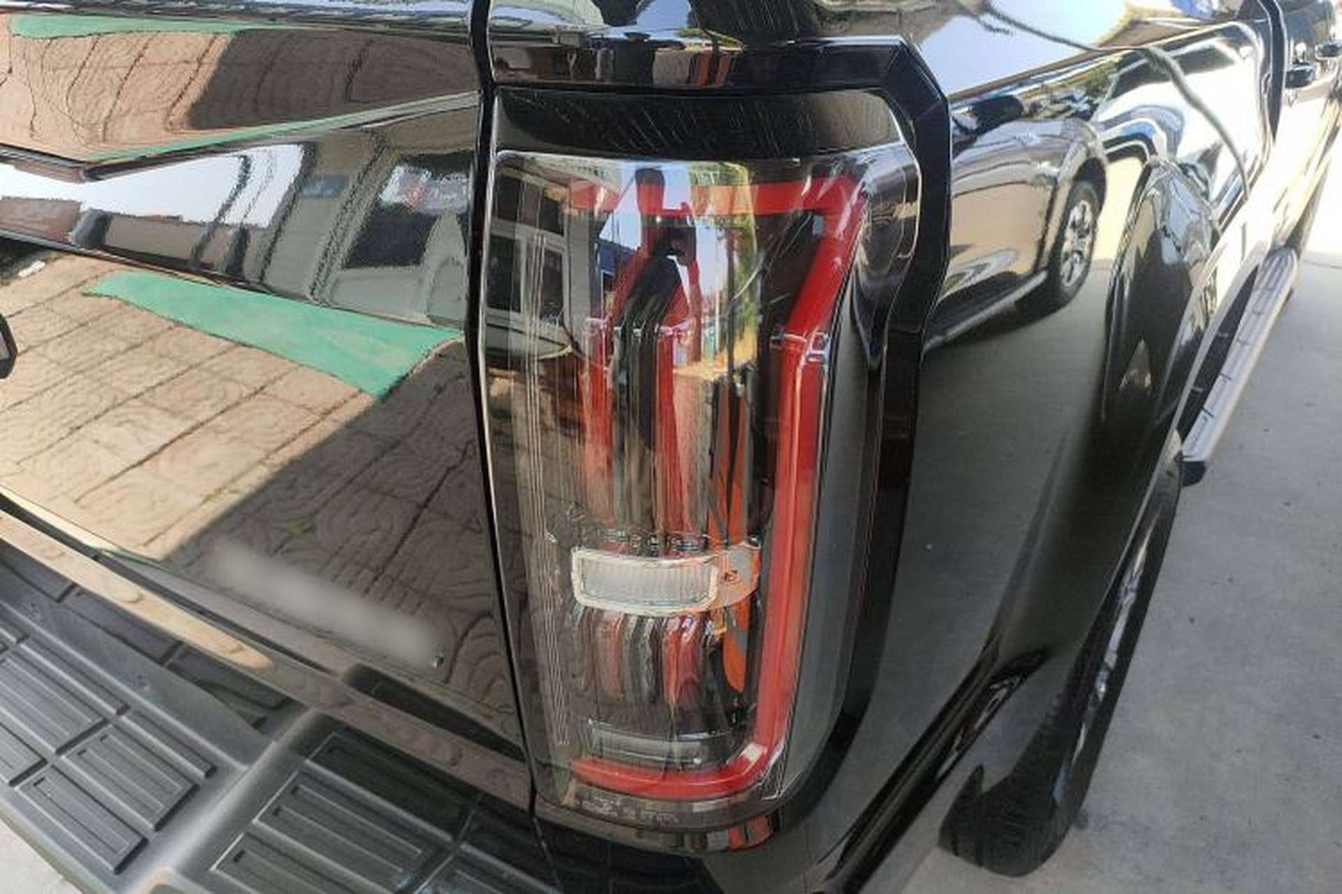 Used JMC DaDao 2023 Pursuer 2.3T Diesel Automatic 4x4 Standard-Wheel Prestige Model Exterior 6