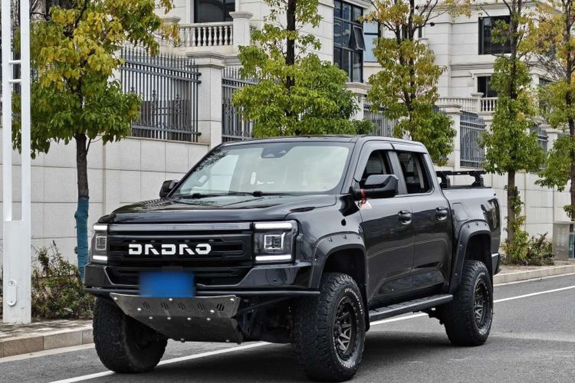 Used JMC DaDao 2023 Chasing Light 2.3T Diesel Automatic 4x4 Standard-Wheel Enjoyment Model Front Left 45 Deg