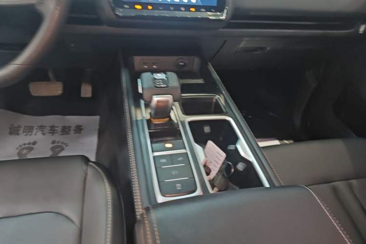 Used JMC DaDao 2023 All-rounder 2.3T Diesel Automatic 2WD Long-Wheelbase Comfort Edition Gear Lever