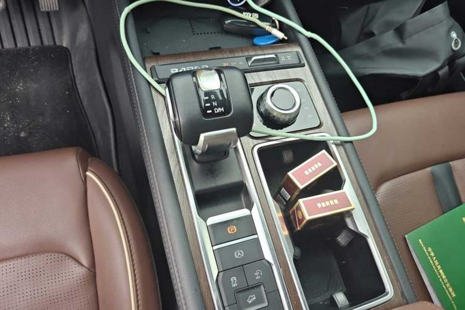 Used JMC DaDao 2023 Fly King 2.3T Gasoline Automatic 4x4 Extreme Edition Gear Lever