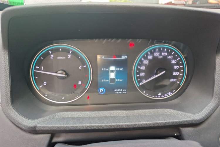 Used JMC DaDao 2023 All-Purpose Model 2.3T Diesel Automatic Two-Wheel Drive Standard Wheelbase Comfort Edition Instrument Cluster