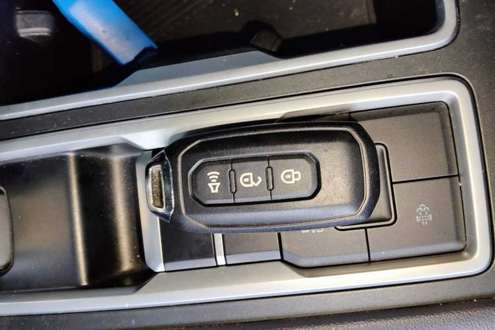 Used JMC DaDao 2023 Chasing Light 2.3T Diesel Automatic 4x4 Standard-Wheel Enjoyment Model Interior 1