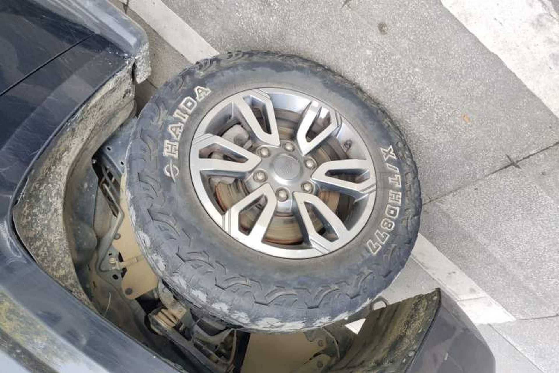 Used JMC DaDao 2023 All-Win 2.3T Diesel Automatic 4x4 Long-Wheelbase Comfort Edition Left Front Wheel Hub