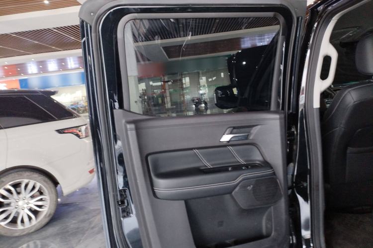 Used JMC DaDao 2023 All-Purpose 2.3T Diesel Manual Two-Wheel Drive Long-Wheelbase Comfort Edition Left Rear Door Interior