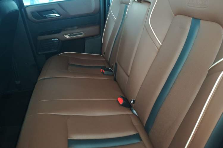 Used JMC DaDao 2023 Fly King 2.3T Gasoline Automatic 4x4 Extreme Edition Left Rear Seat