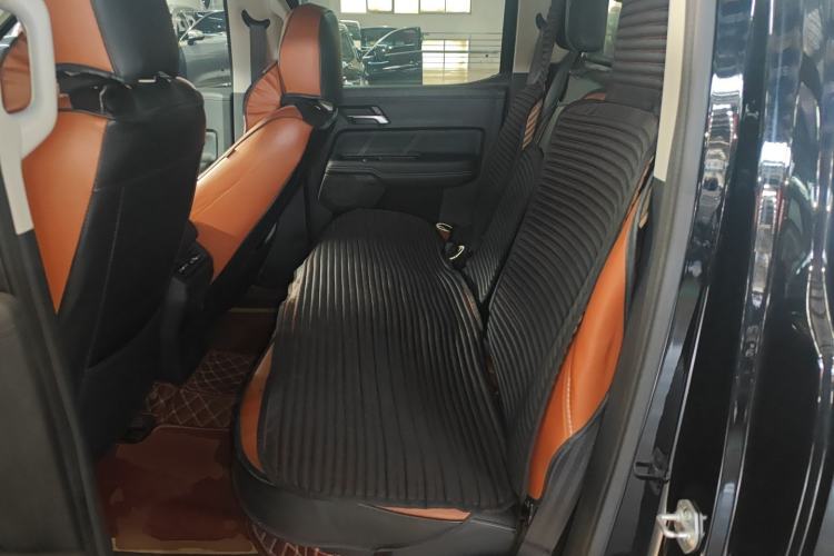 Used JMC DaDao 2023 All-Win 2.3T Diesel Automatic 4x4 Long-Wheelbase Comfort Edition Left Rear Seat