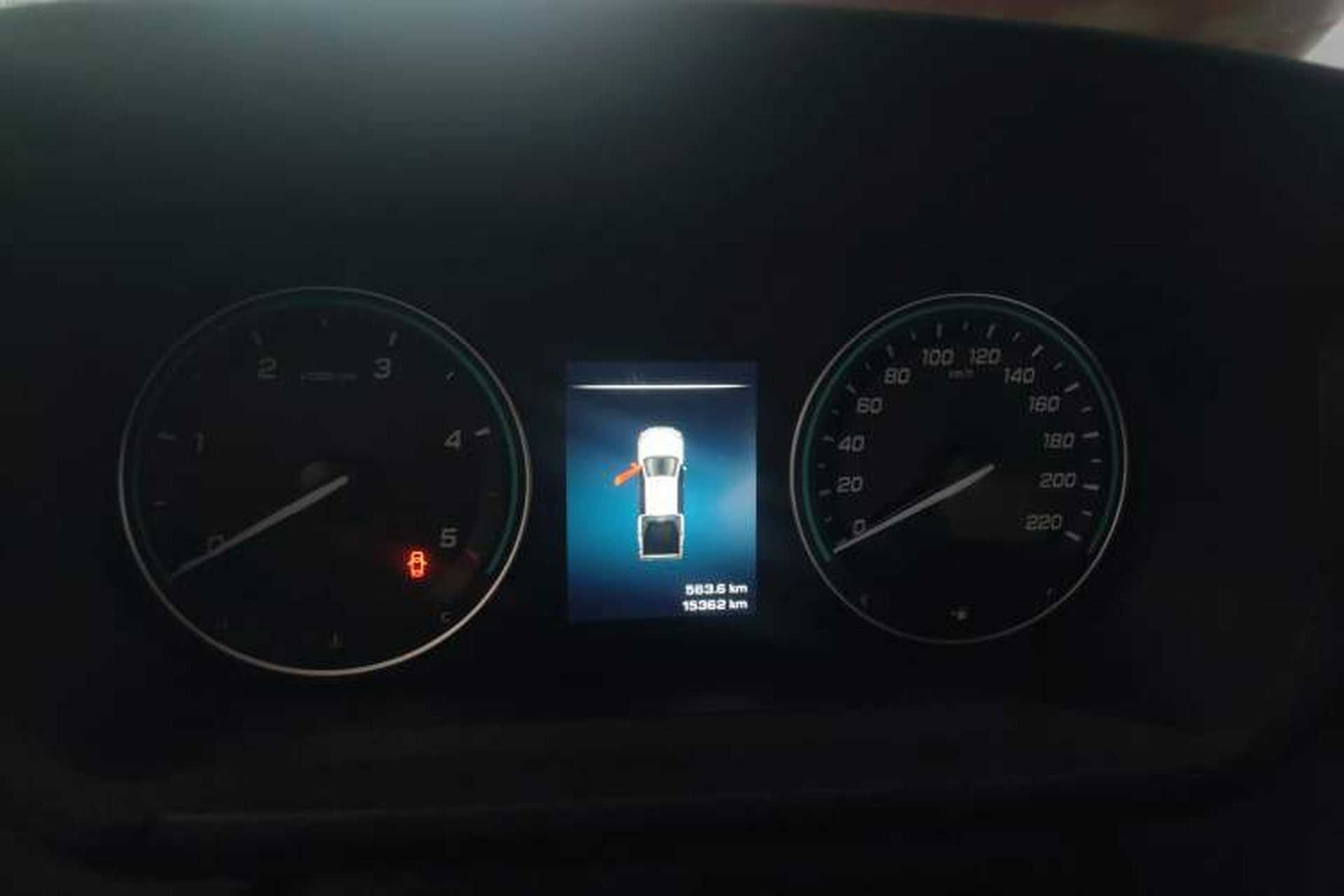 Used JMC DaDao 2023 All-Win 2.3T Diesel Automatic 4x4 Long-Wheelbase Comfort Edition Odometer Close Up