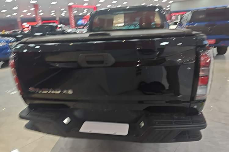 Used JMC DaDao 2023 All-rounder 2.3T Diesel Automatic 2WD Long-Wheelbase Comfort Edition Rear